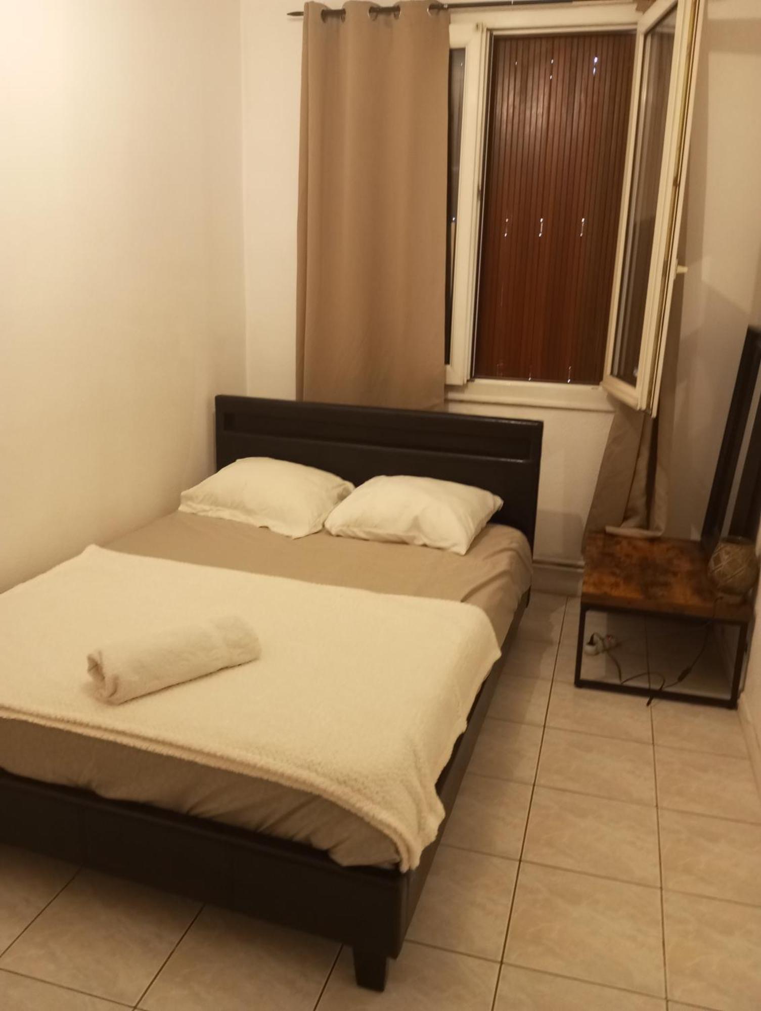 Chambre Cour Apartman Fontaine  Kültér fotó